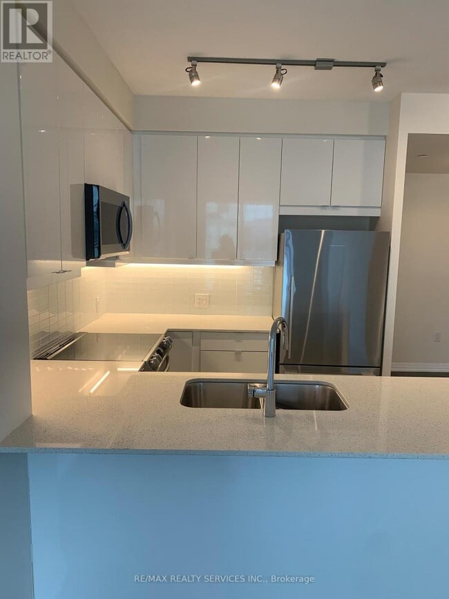 Building Photo - 50 Thomas Riley Rd