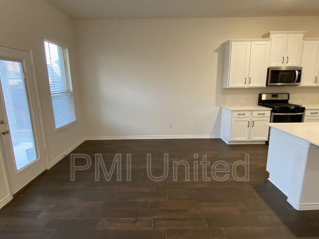 Building Photo - 2920 Brady Starr Dr