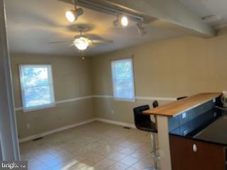 Building Photo - 521 Leverington Ave