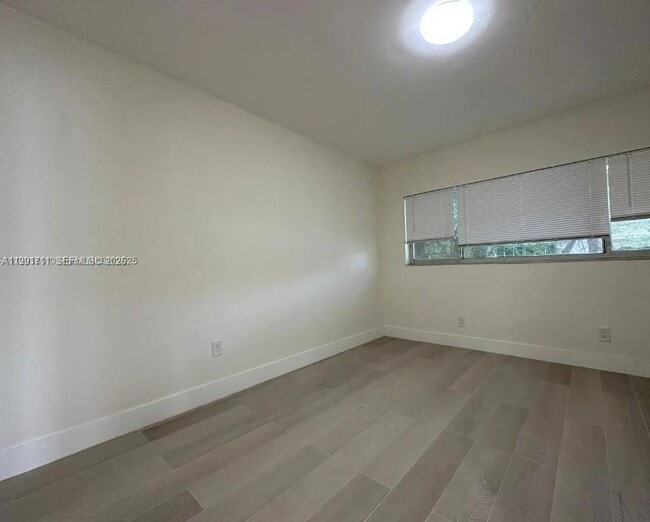 Foto del edificio - 1514 SW 6th St