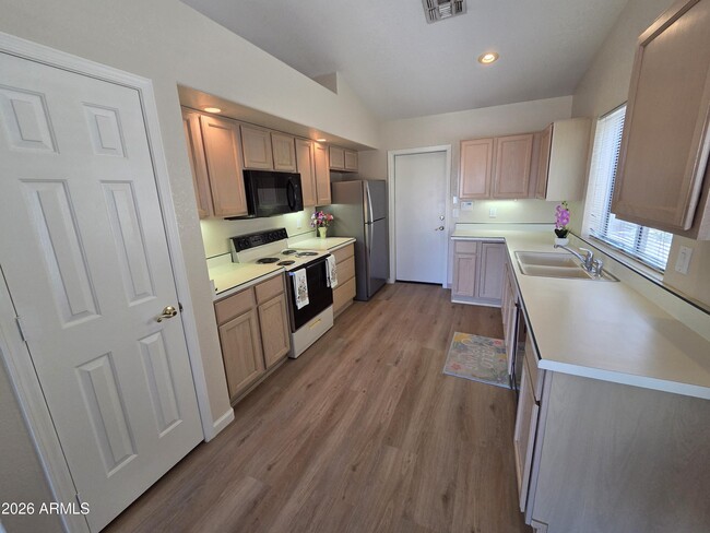 Building Photo - 11548 W Pronghorn Ct