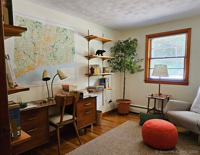 Foto del edificio - 839 Litchfield St