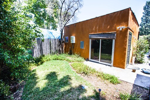 Primary Photo - 2127 1/2 Las Colinas Ave