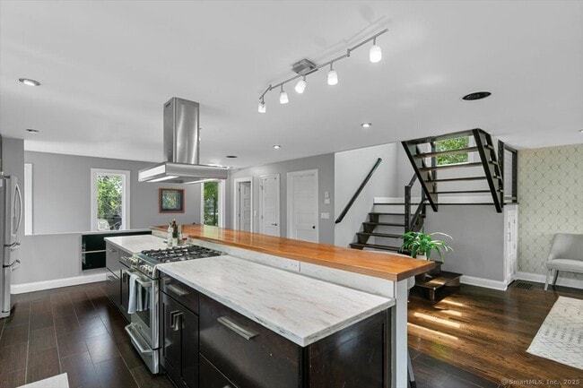 Foto del edificio - 33 Jefferson Pl