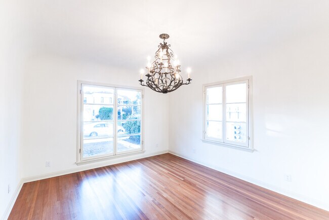 Foto del edificio - 1064 S Genesee-