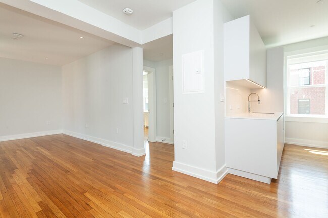 Building Photo - 1bed in Cambridge available now