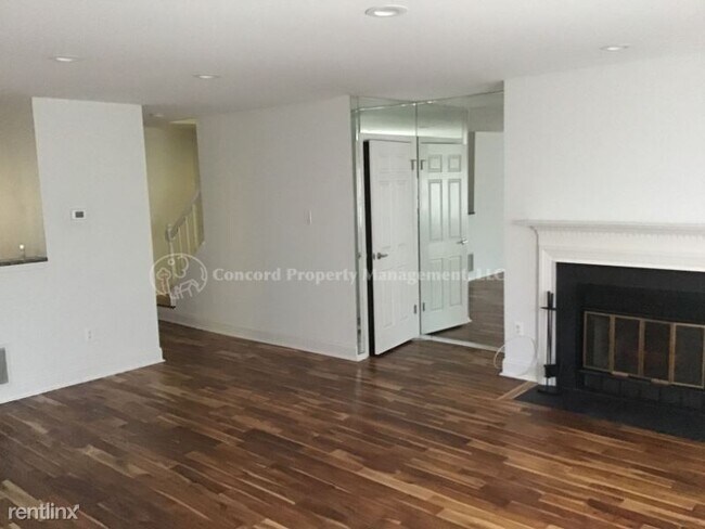 Foto del edificio - 8032 Greenspring Valley Rd