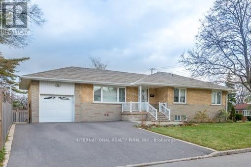 Primary Photo - 92 Combe Ave