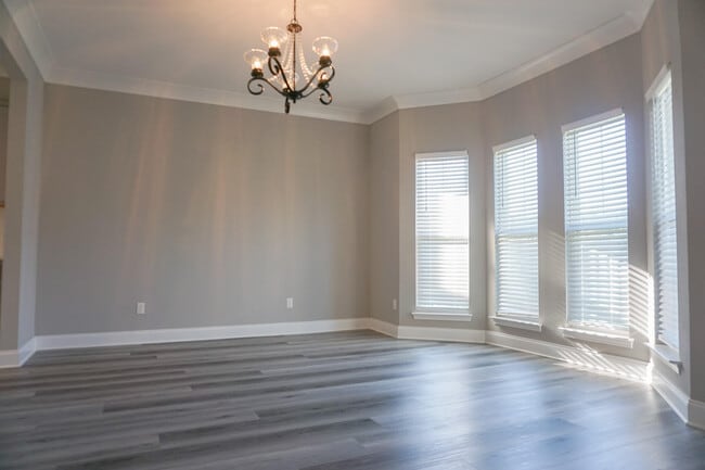 Building Photo - 48 9th Ave