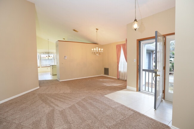 Building Photo - For Rent: 4bed/2bath Home in the Tuskawill...