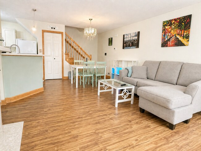 Foto del edificio - 811 Burr Oaks Dr