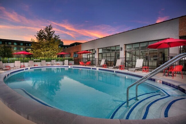 Foto del edificio - 1308 Roseneath Rd