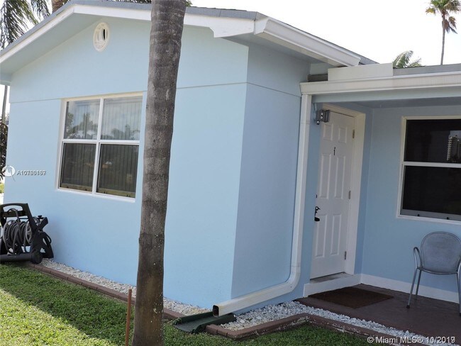 Foto del edificio - 729 NE 4th Ct