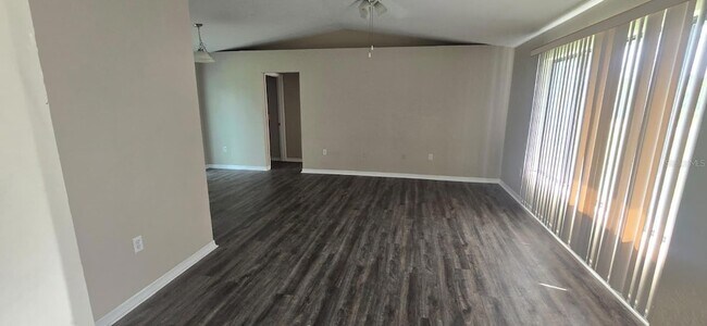 Foto del edificio - 5498 Montego Ln