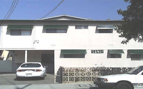 Building Photo - 14535 Hartland St