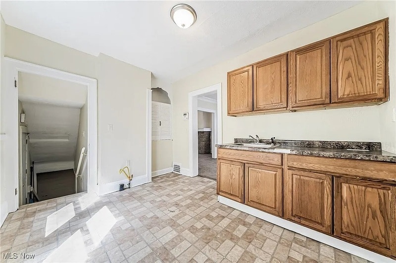 13412 5th Ave East Cleveland, OH 44112 – photo 4
