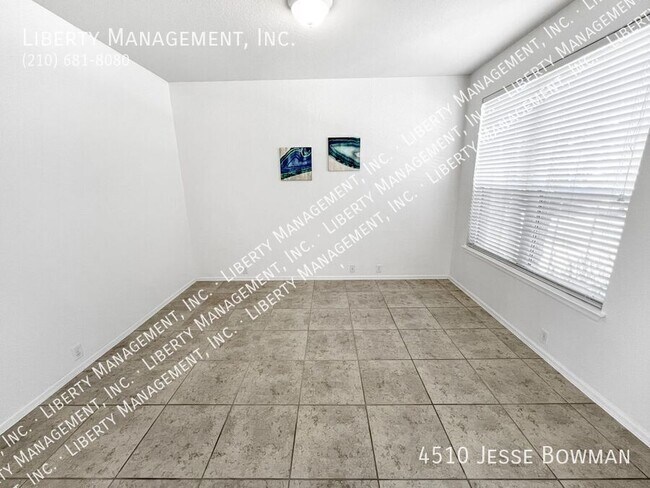 Foto del edificio - 4510 Jesse Bowman