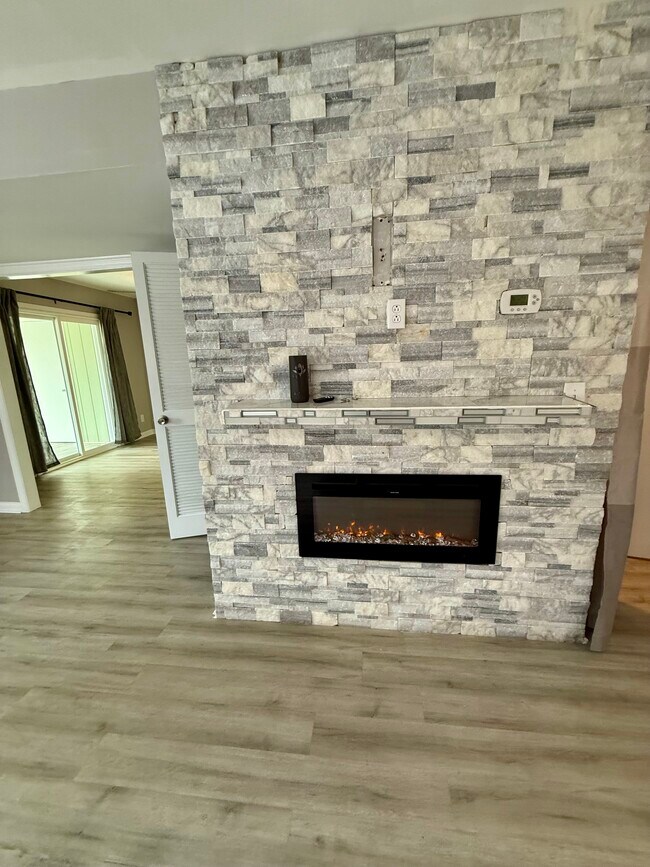 Foto del edificio - 1471 Turkey Ridge Rd