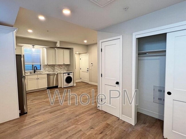 Building Photo - 3327 Tejon St