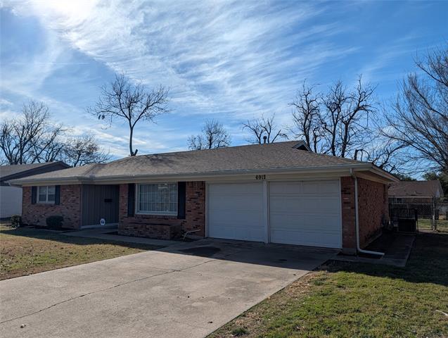 Building Photo - 6912 Chippendale Dr