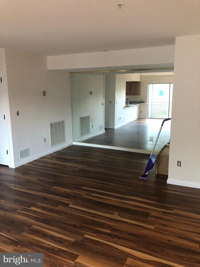 Building Photo - 936 Bay Ridge Ave