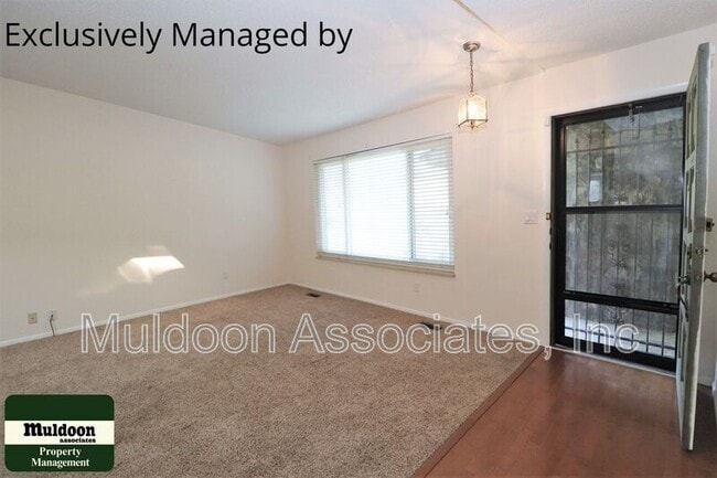 Building Photo - 59 W Old Broadmoor Rd