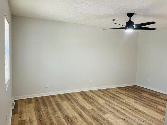 Foto del edificio - 2141 Thompson Ave SE