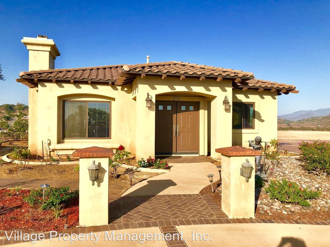 Foto principal - 2 br, 1 bath House - 3825 Flowerwood Lane