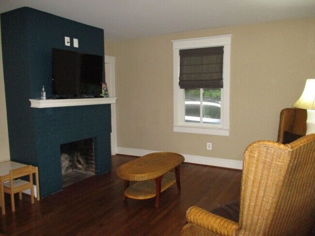 Foto del edificio - Charming Home in Del Ray
