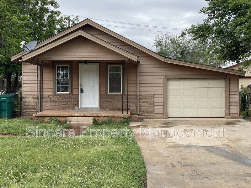 Primary Photo - 2821 SE 56th St