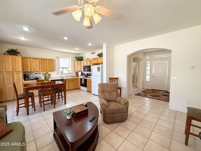 Building Photo - 17934 W Deneen Way