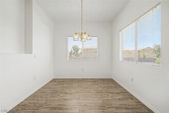 Building Photo - 1050 E Cactus Ave