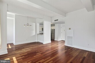 Building Photo - 1500 Chestnut St