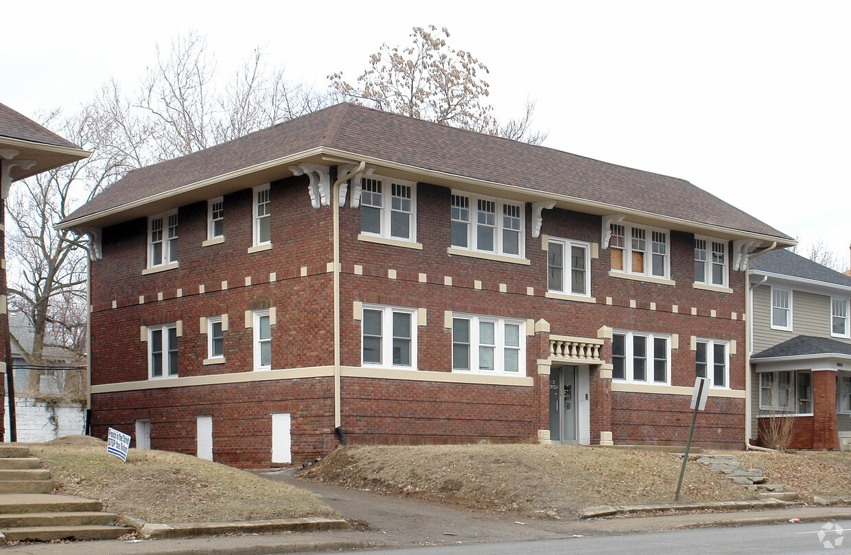 Primary Photo - 3818 N Central Ave