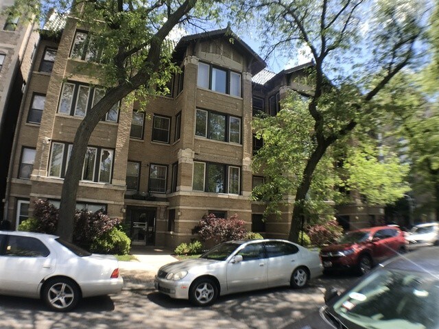 Building Photo - 412 E 48th Pl