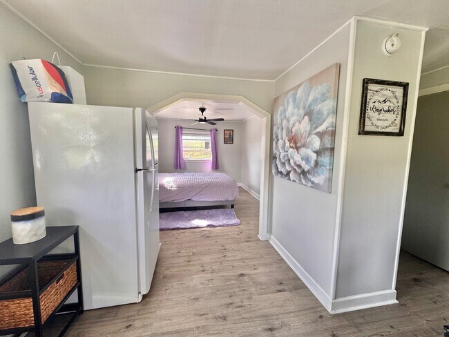 Foto del edificio - 2073 Castleton Rd