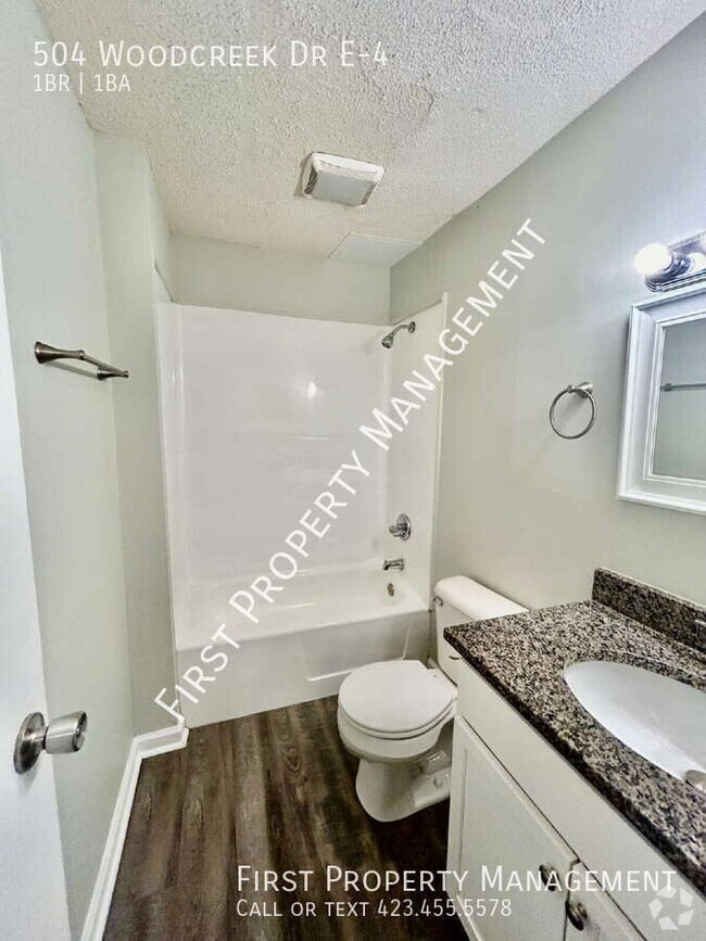 Building Photo - 504 Woodcreek Dr