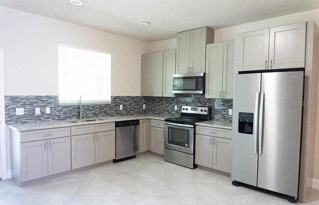 Foto del edificio - 89 Providence Ln