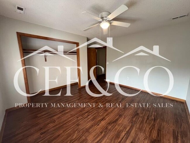 Foto del edificio - Spacious 2 bedroom now available in Spartanburg!