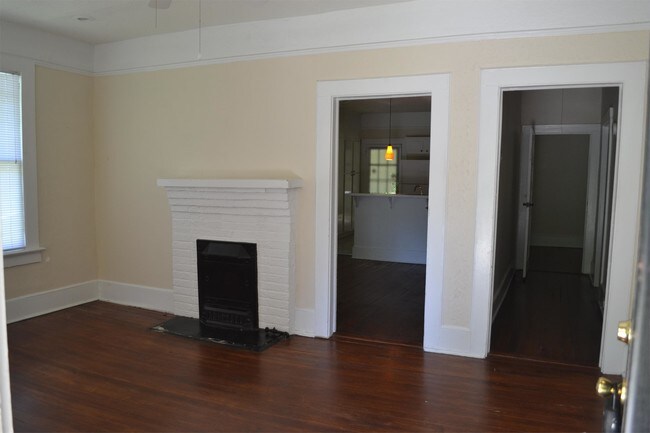 Foto del edificio - 829 Meadow St
