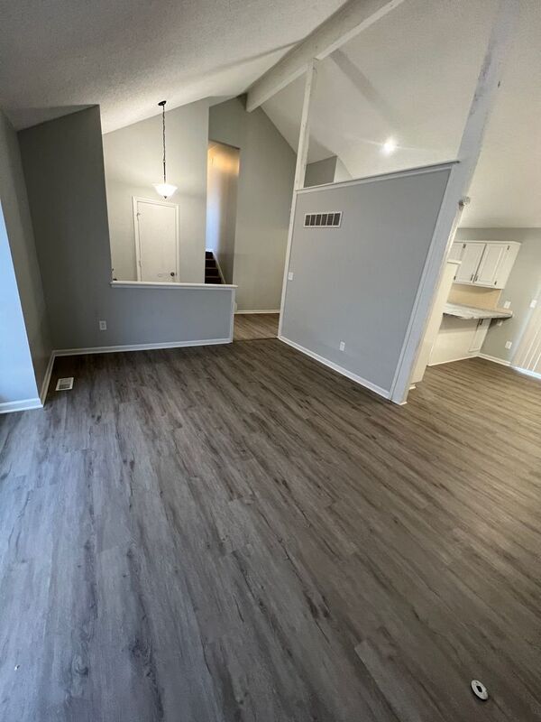 Foto del edificio - 14611 W 65th St