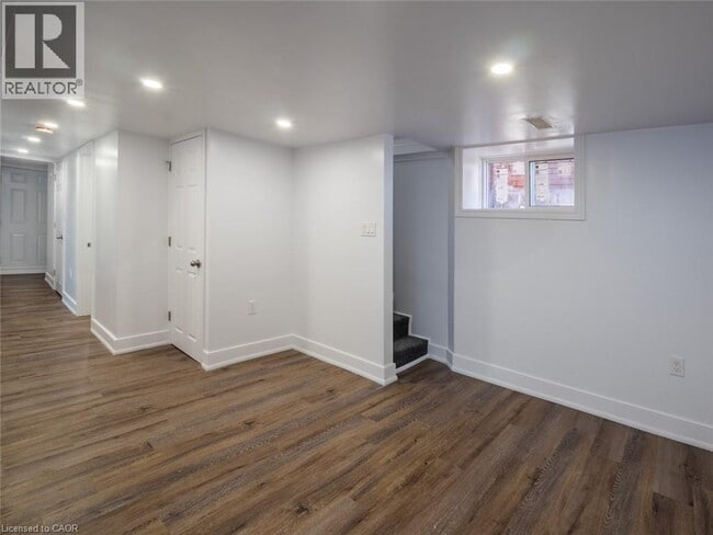 Building Photo - 116 Myrtle Ave