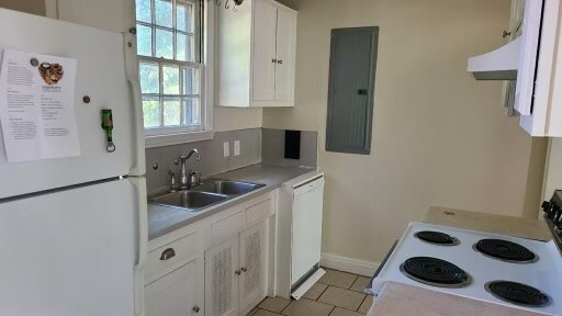 Foto del edificio - 704 Wilsonwood Pl