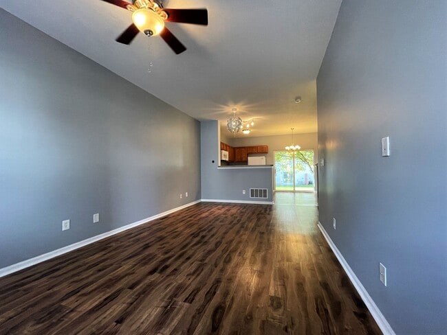Building Photo - 1251 Hall Ln