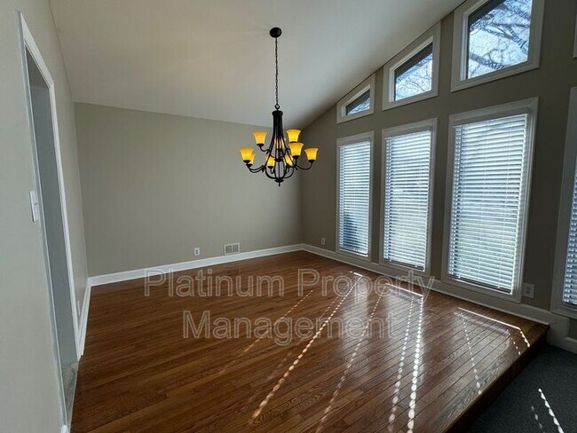 Foto del edificio - 3953 Sunflower Way NW