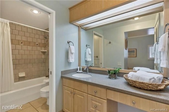 Building Photo - 1 br, 1 bath  - 75-5805 Alii Dr