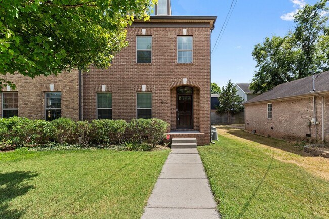 Foto del edificio - AVAILABLE NOW IN GERMANTOWN. Great Walkabl...