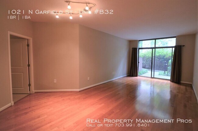 Building Photo - 1021 N Garfield St