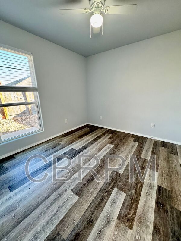 Building Photo - 1304 N Dover Ave