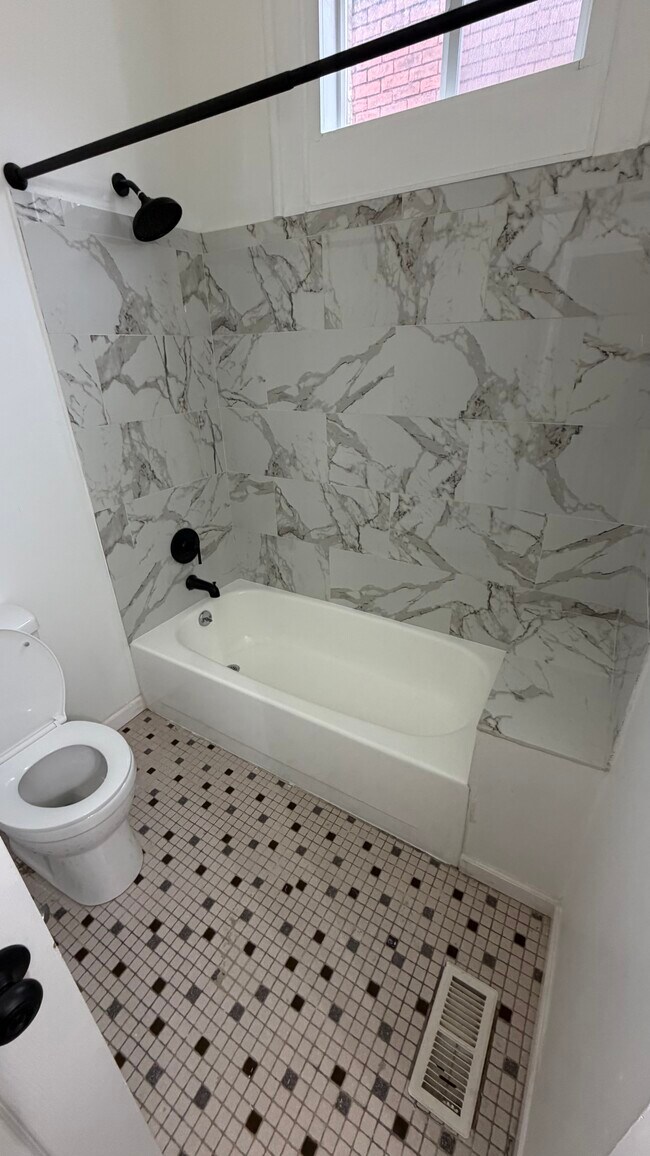 Foto del edificio - 1110 York St